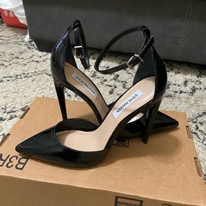 Steve Madden Alisha Pump 